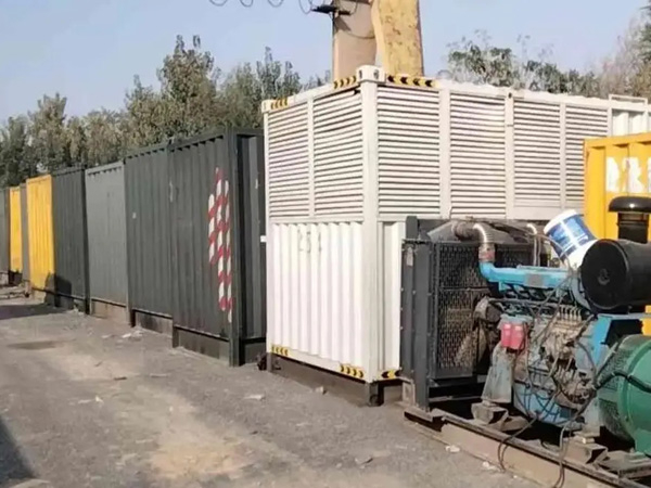 武宣200KW柴油发电机机组每小时油耗是多少？